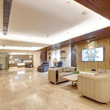 The Tyche New Delhi - Traveller'S Choice Award Winner 2025 Neu-Delhi Exterior foto