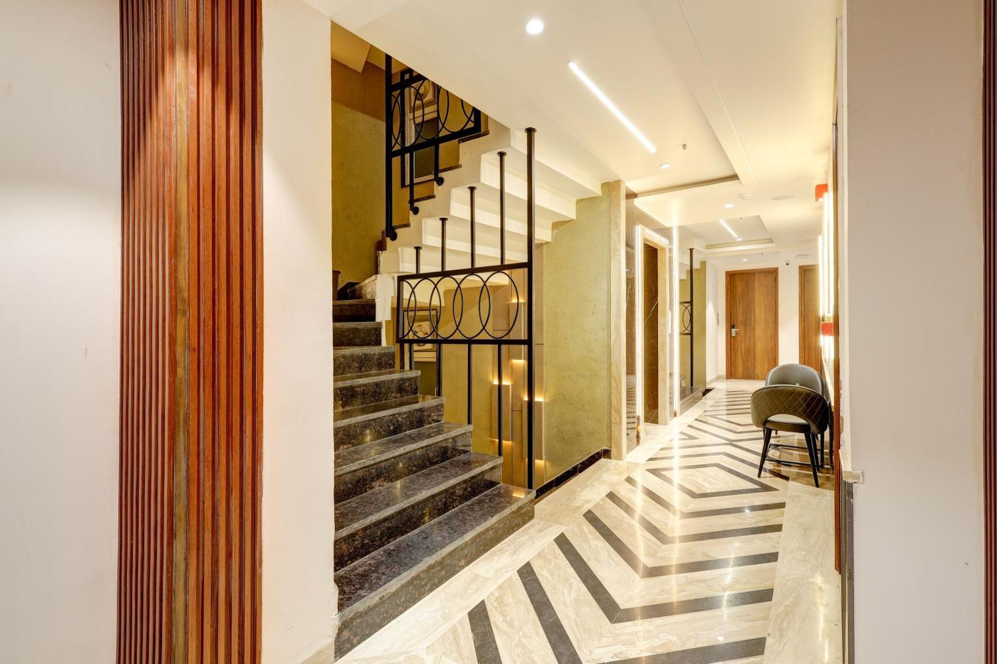 The Tyche New Delhi - Traveller'S Choice Award Winner 2025 Neu-Delhi Exterior foto