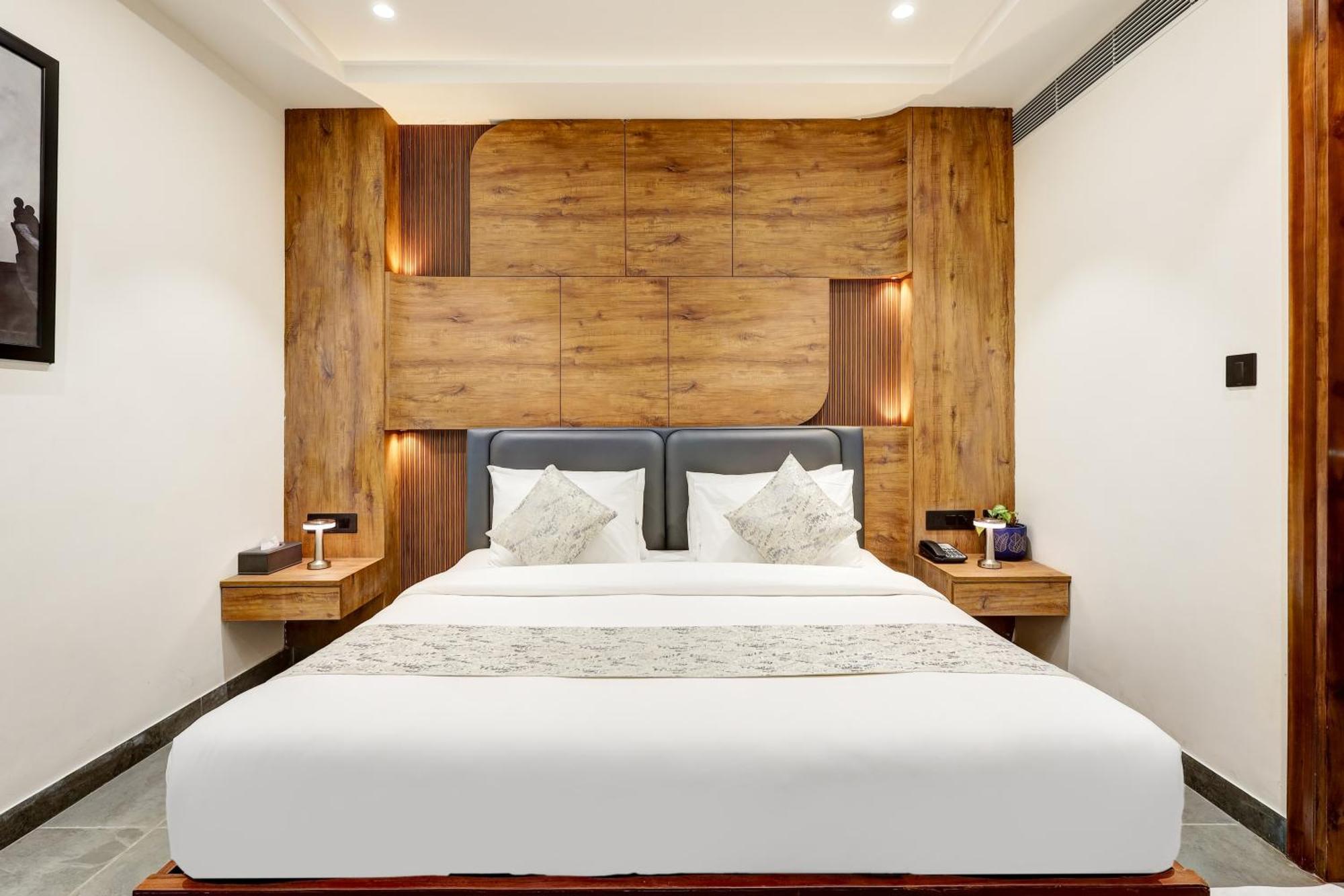The Tyche New Delhi - Traveller'S Choice Award Winner 2025 Neu-Delhi Exterior foto